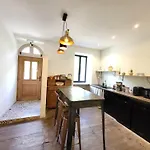 A Bella Scusa Bed & Breakfast 3*