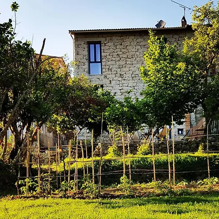 A Bella Scusa 3*