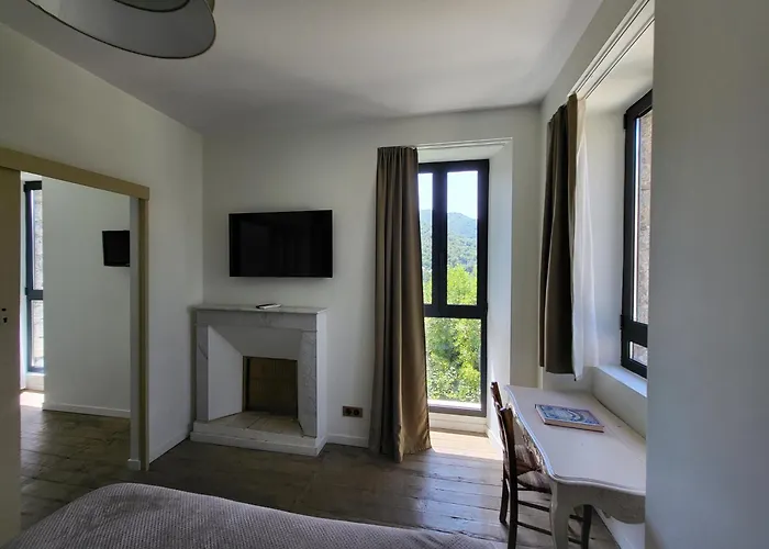 A Bella Scusa 3*